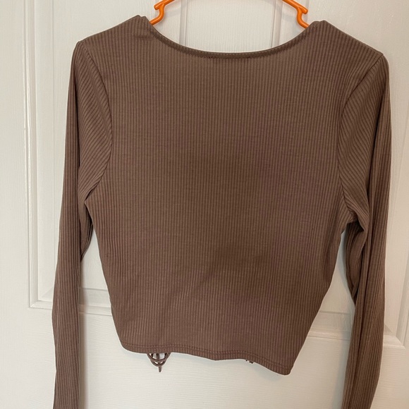 FashionNova Brown tied crop top - Picture 5 of 5